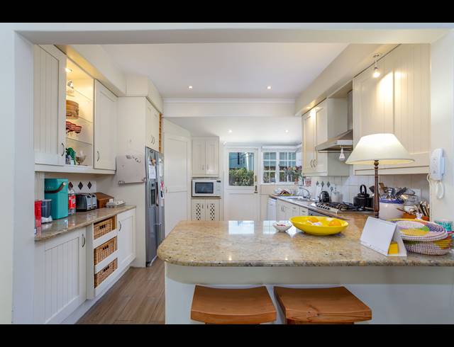 4 BEDROOM FREESTANDING RENTED IN NEWLANDS